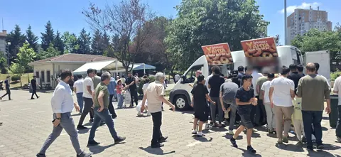 Başakşehir'de Lokmacı Yahya ile yerinde kızartılan hayır lokması