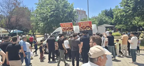 Beyoğlu'da Lokmacı Yahya ile yerinde kızartılan hayır lokması